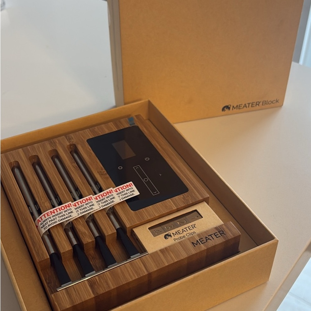 Smart Wireless Meat Thermometer - Bamboo - Picture 2 of 4